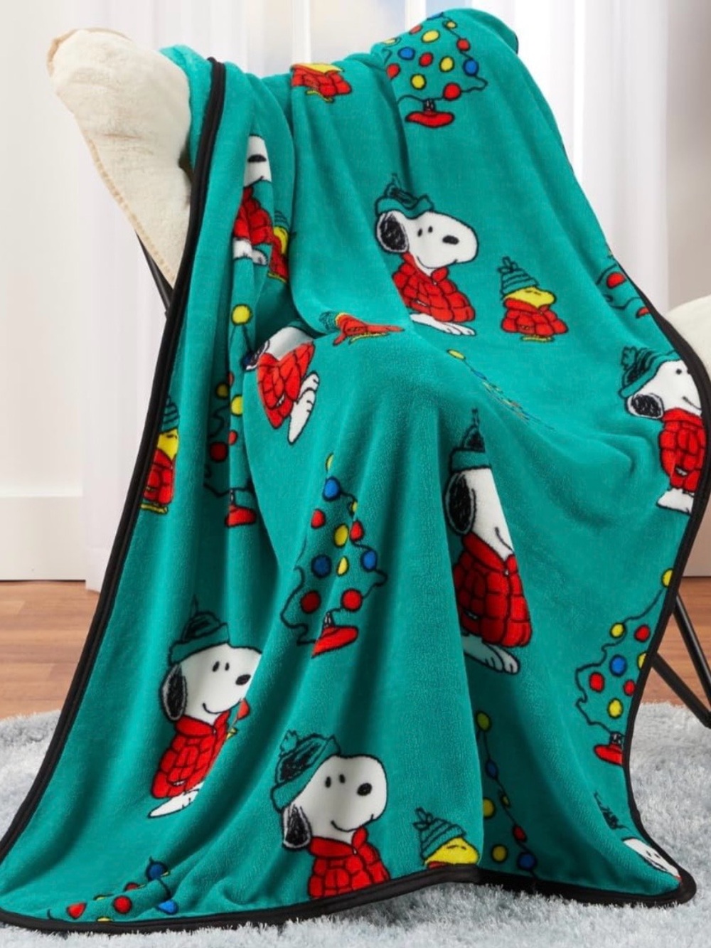 Peanuts Snoopy Woodstock Christmas Plush Throw 40 X 50 Holiday Blanket NWT GIFT